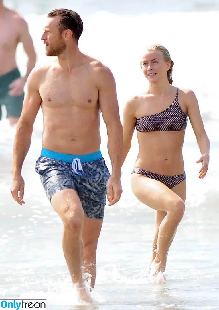 Julianne Hough nude photo #1477 (juleshough)