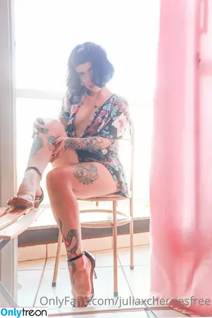 juliaxcherriesfree / juliaxcherries nude photo #0005
