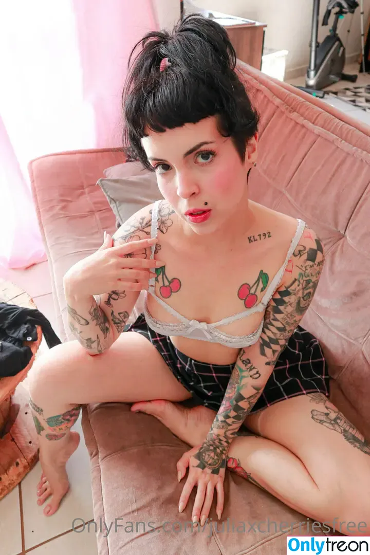 juliaxcherriesfree nude photo #0009 (juliaxcherries)