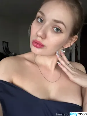 JulieMiss / julie__hojdyszova nude photo #0005