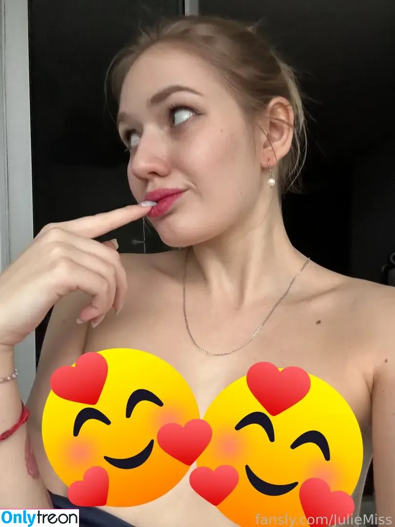 JulieMiss nude photo #0042 (julie__hojdyszova)