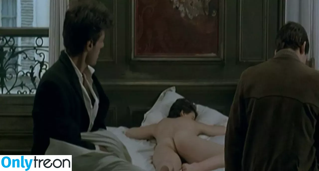 Juliette Binoche nude photo #0014 (juliettebinoche)