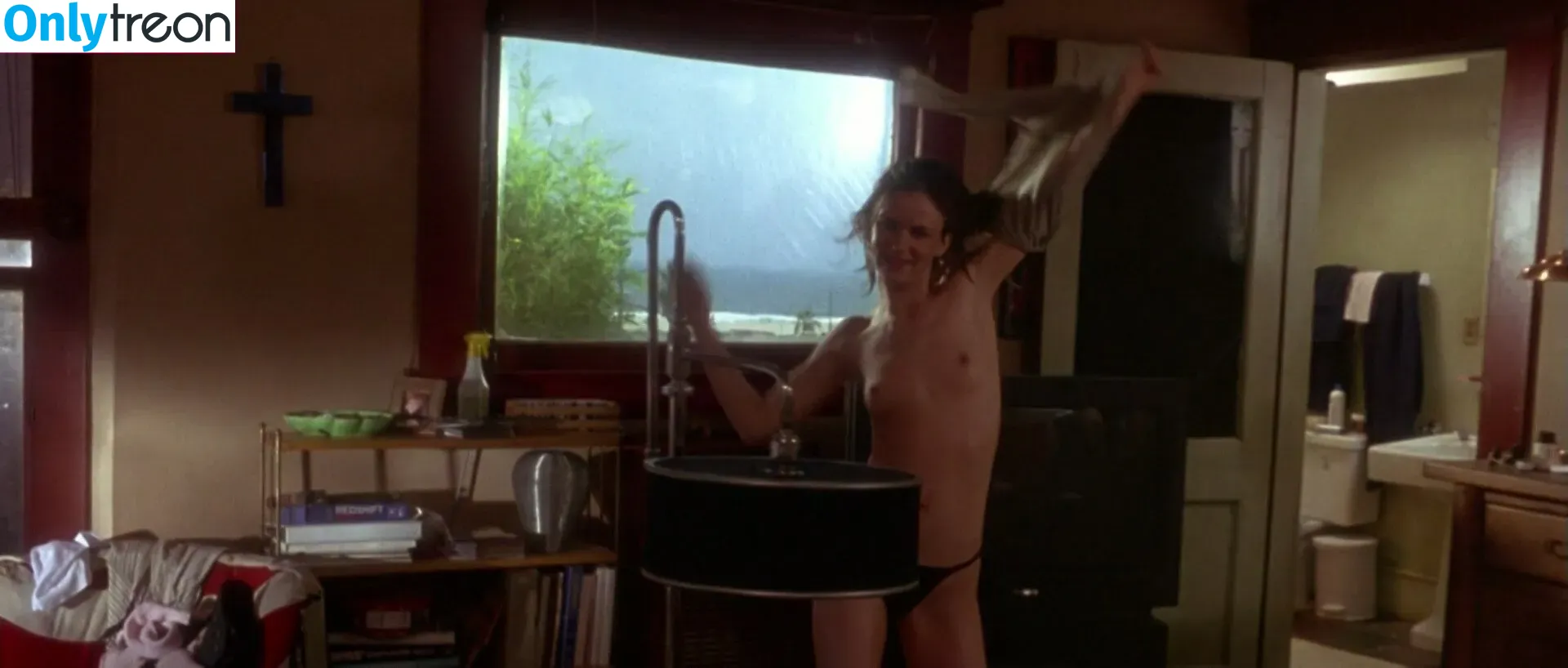 Juliette Lewis nude photo #0038 (juliettelewis)