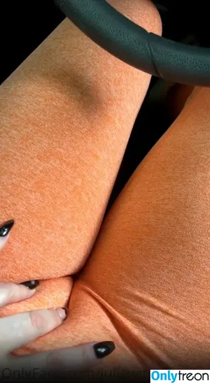 Juliewiththebooty / Juliewiththecake nude photo #0007