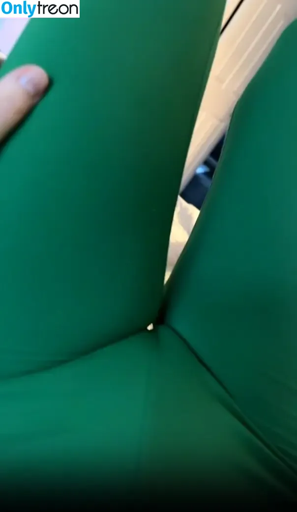 Juliewiththebooty nude photo #0024 (Juliewiththecake)