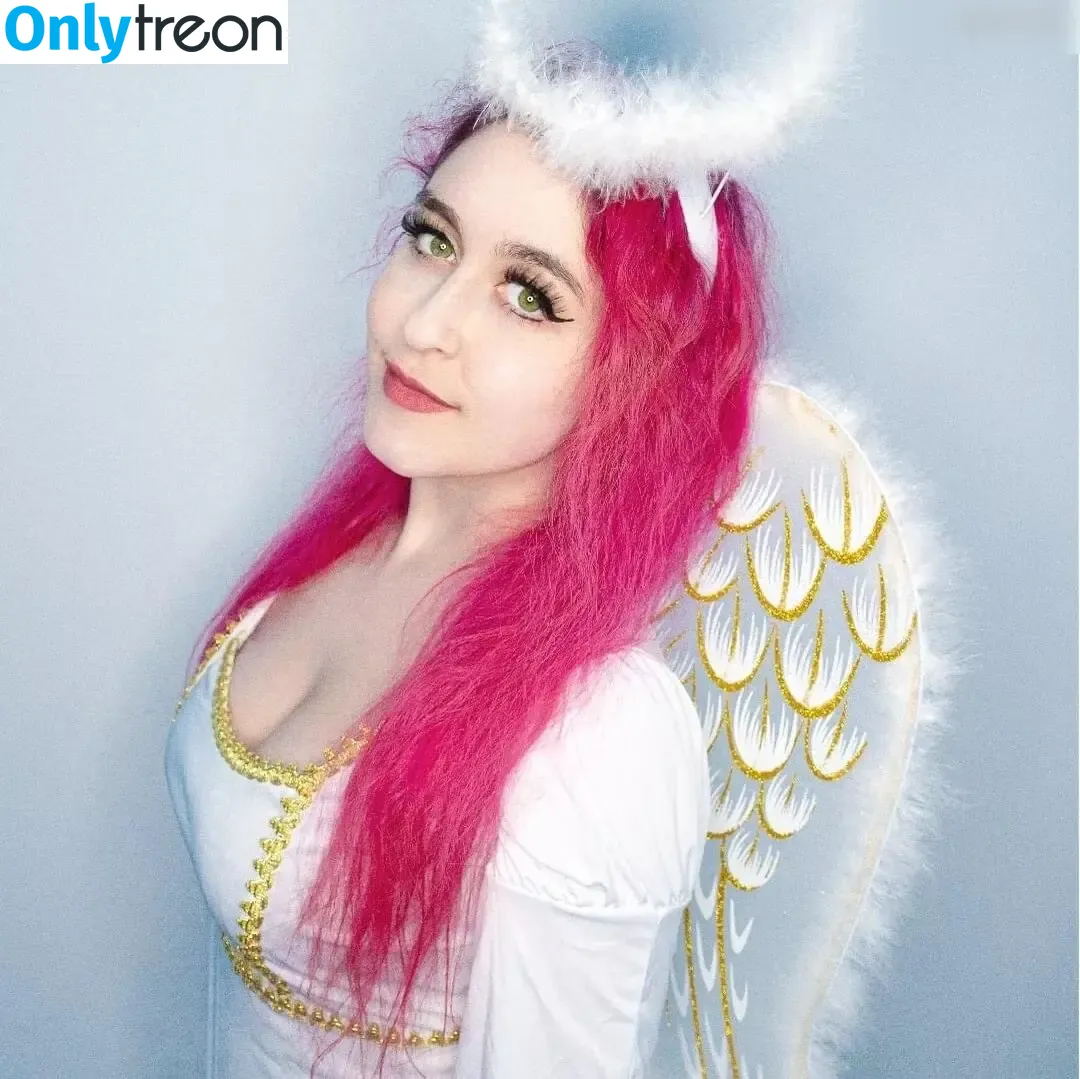 Juliversal nude photo #0029 (Juliversal)