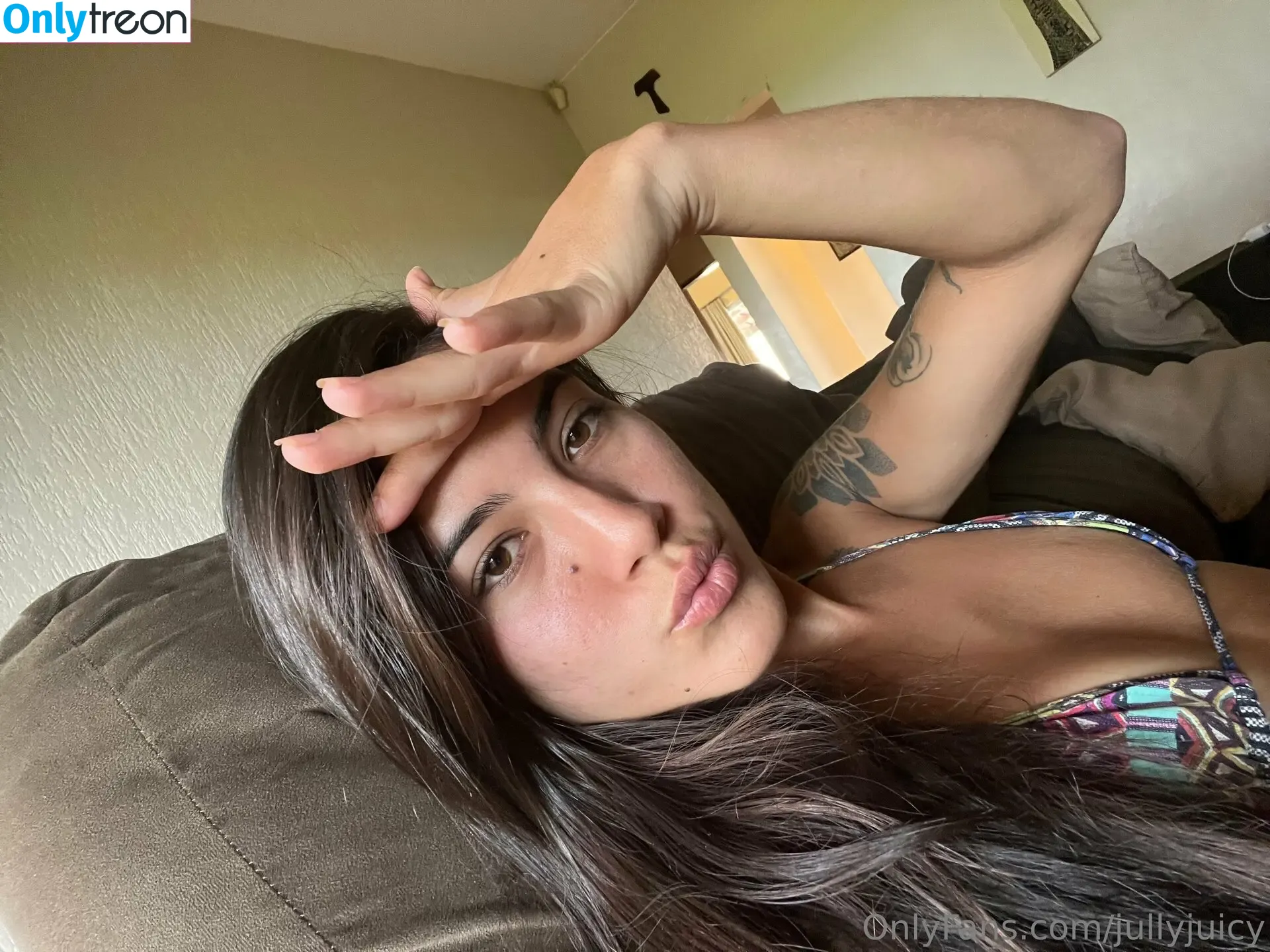 jullyjuicy nude photo #0029 (jullyjuicy7)
