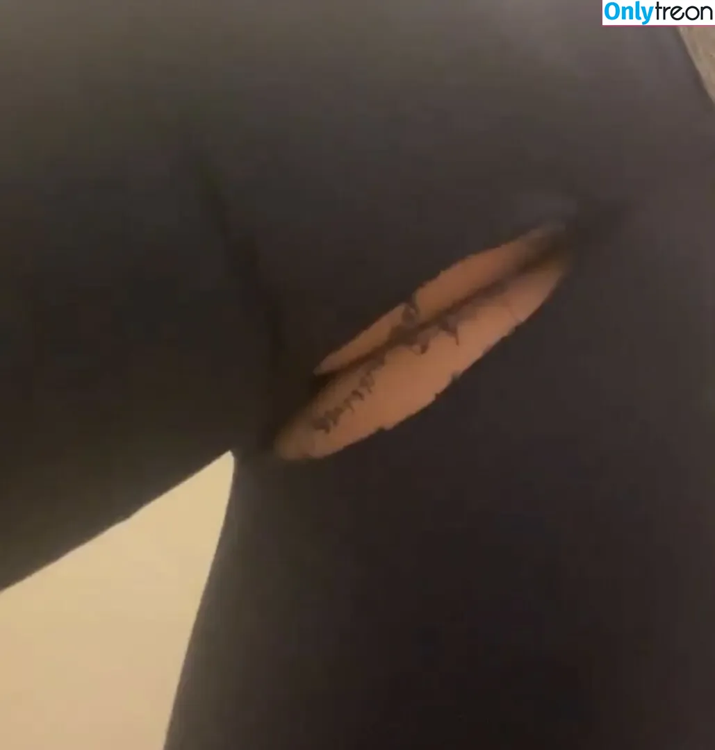 julsgalaxyy nude photo #0008 (julsgalaxyy)