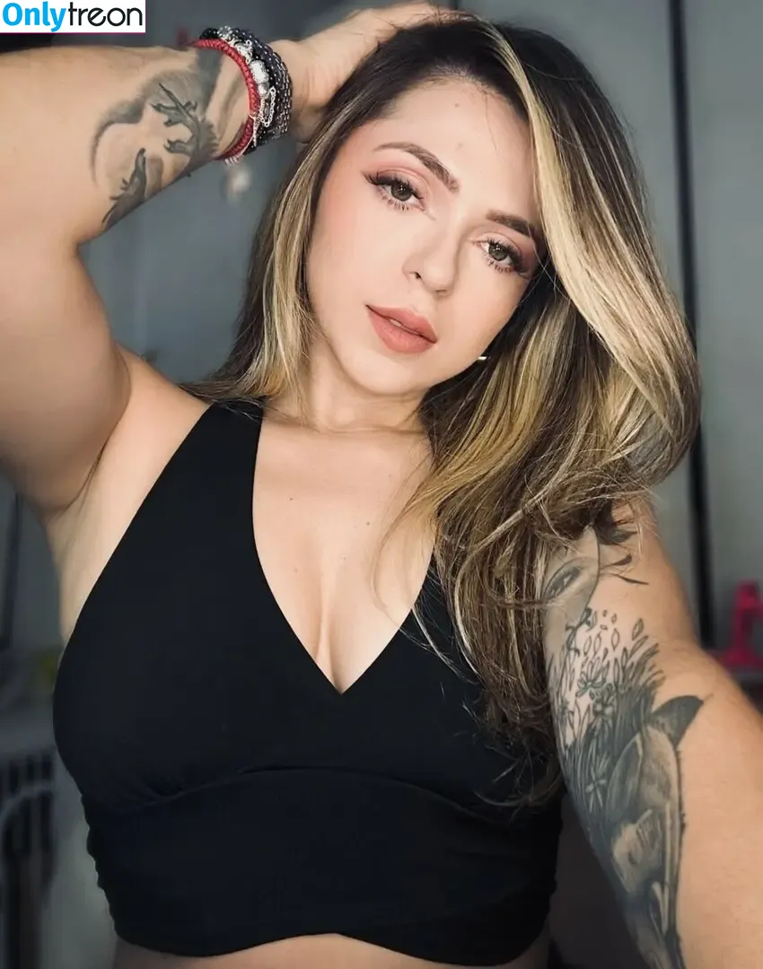 julsgalaxyy nude photo #0025 (julsgalaxyy)