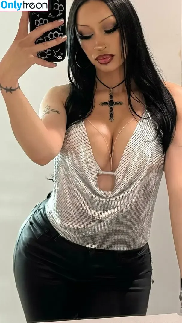 Julzthefools nude photo #0039 (Julzthefools)