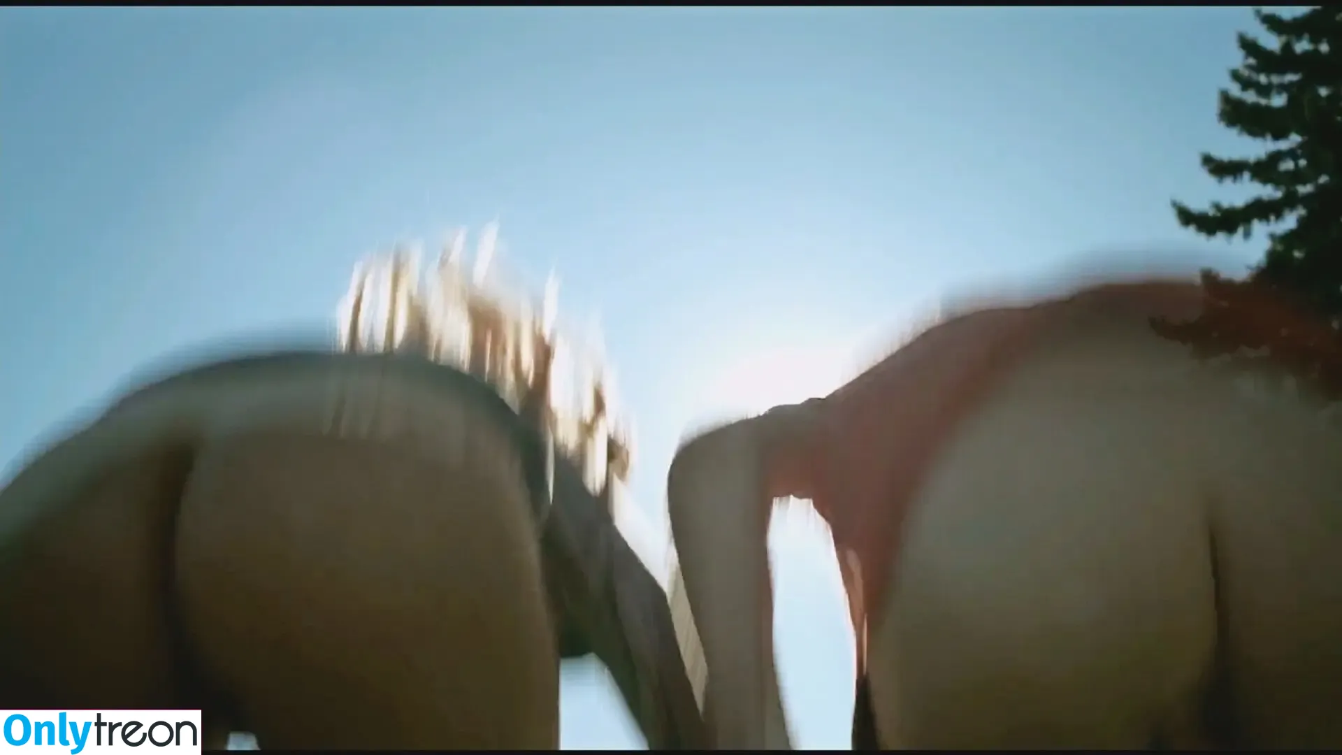 June Diane Raphael nude photo #0001 (junediane)