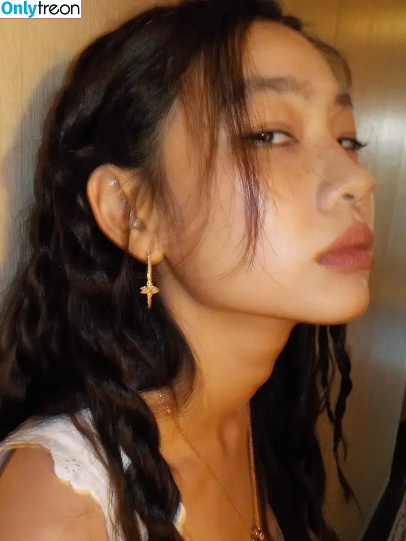 Jung Ho-yeon nude photo #0283 (hoooooyeony / xo_yeri)