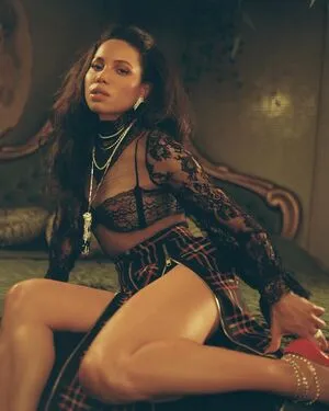 Jurnee Smollett / jurneesmollett фото голая #0150