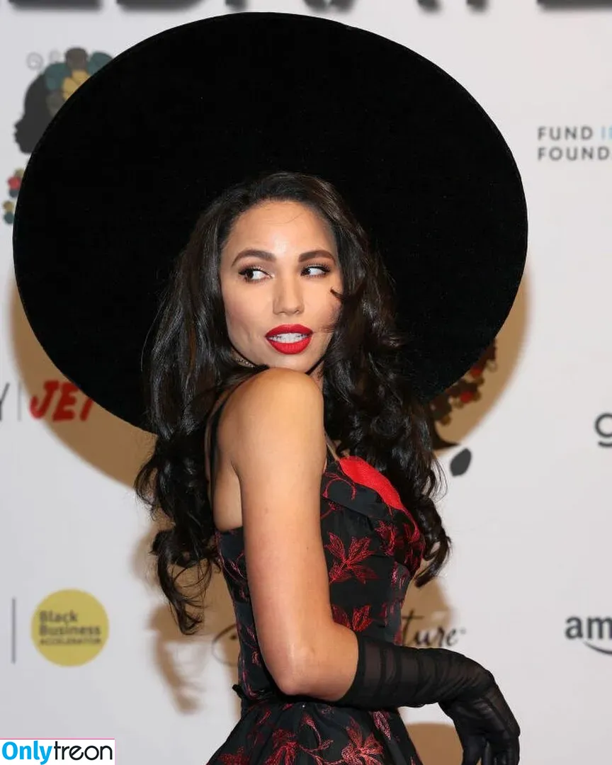 Jurnee Smollett nude photo #0001 (jurneesmollett)