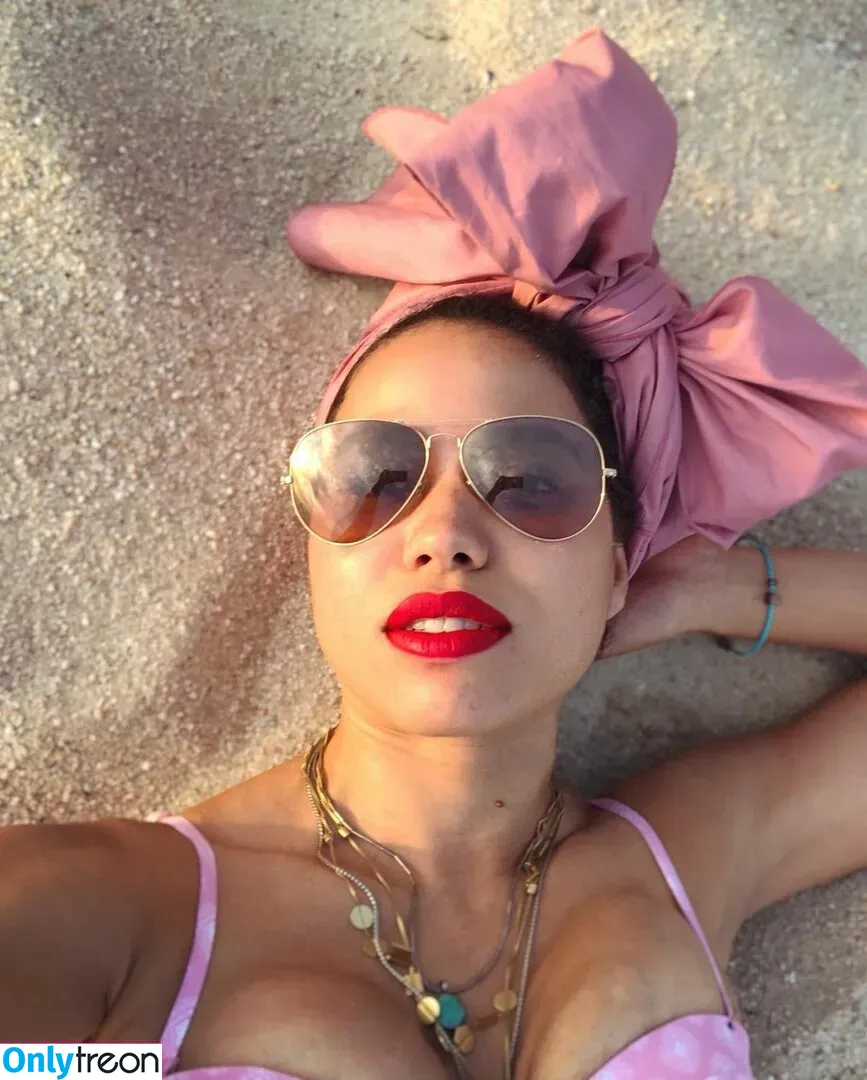 Jurnee Smollett голая photo #0058 (jurneesmollett)