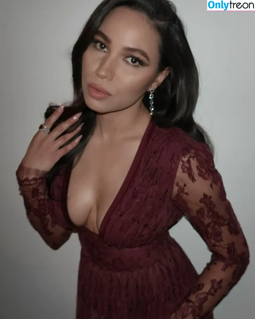 Jurnee Smollett голая photo #0172 (jurneesmollett)