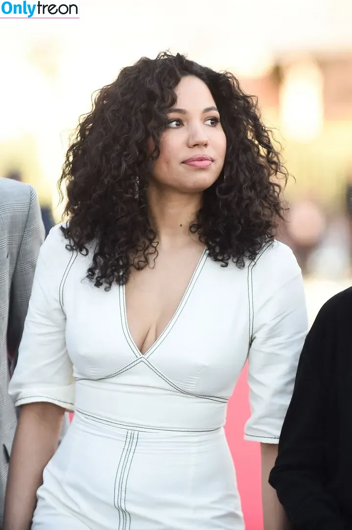 Jurnee Smollett голая photo #0208 (jurneesmollett)