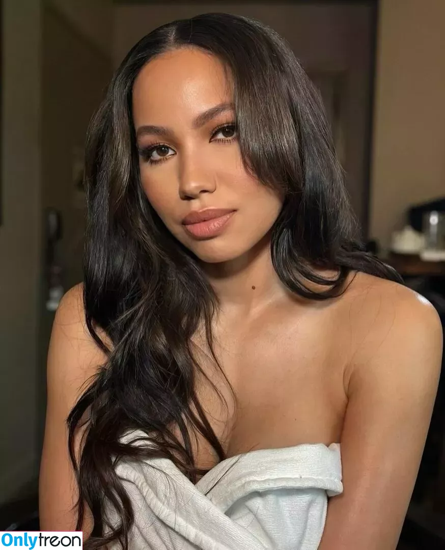 Jurnee Smollett голая photo #0216 (jurneesmollett)