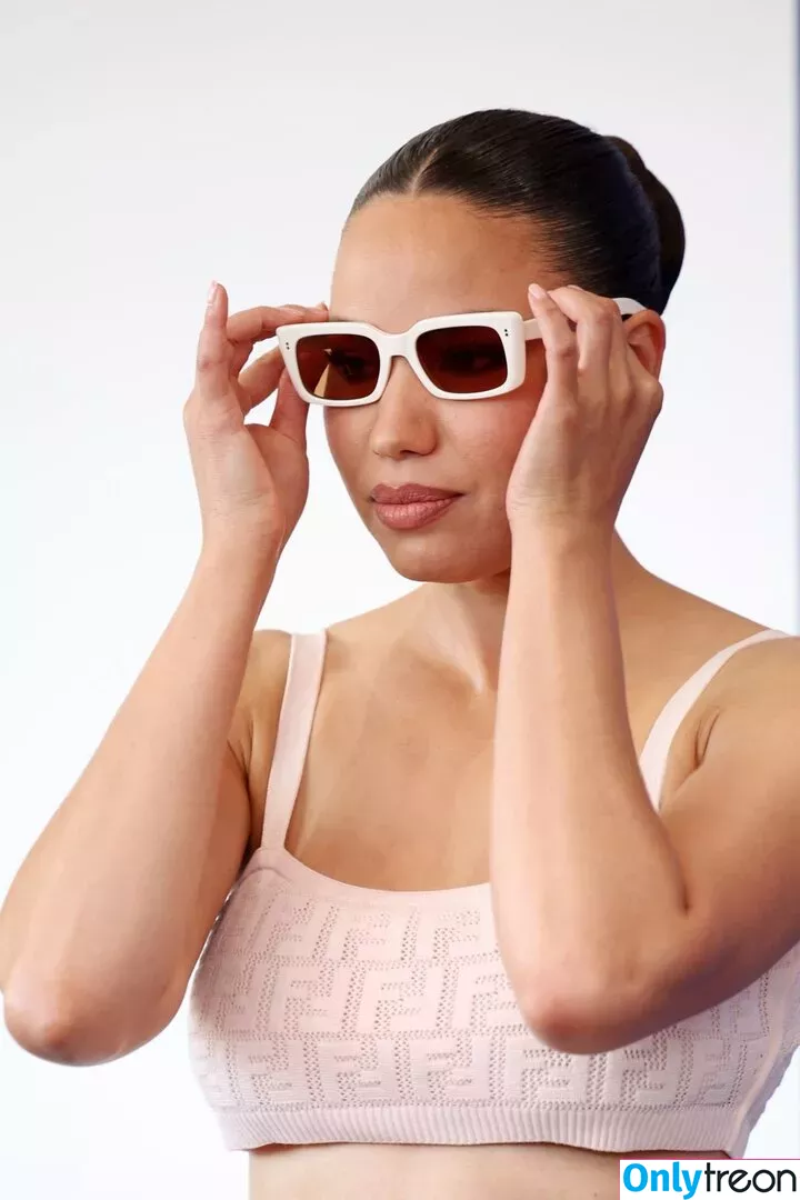 Jurnee Smollett голая photo #0234 (jurneesmollett)