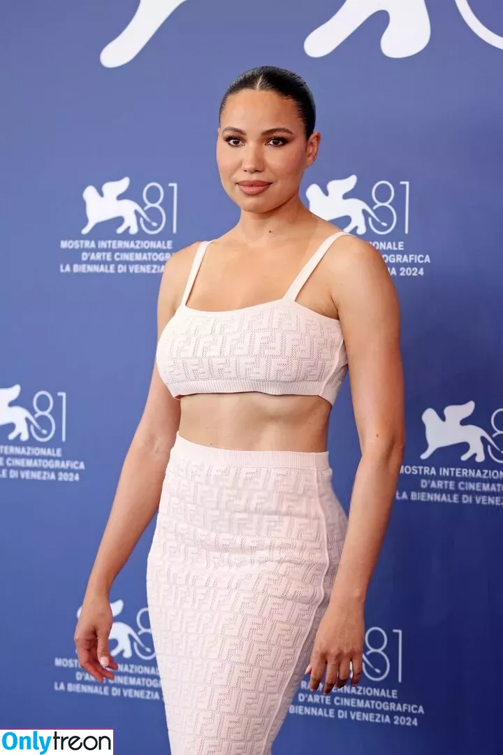Jurnee Smollett голая photo #0243 (jurneesmollett)