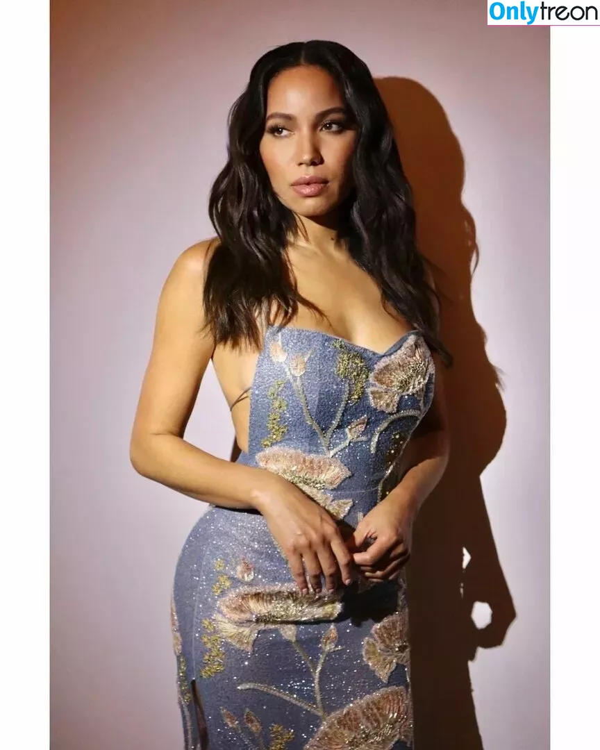 Jurnee Smollett голая photo #0478 (jurneesmollett)