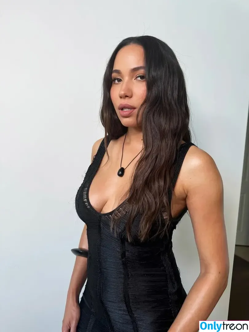 Jurnee Smollett голая photo #0600 (jurneesmollett)
