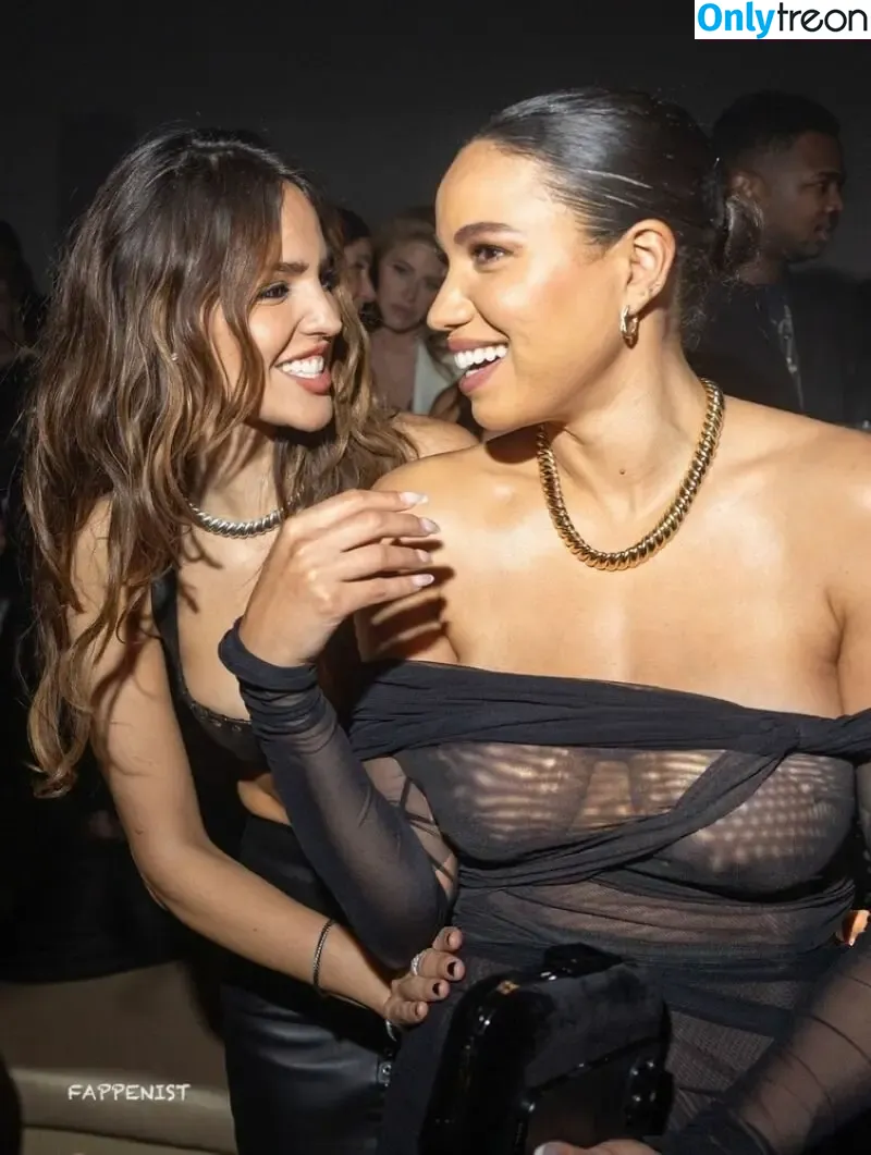 Jurnee Smollett nude photo #0689 (jurneesmollett)
