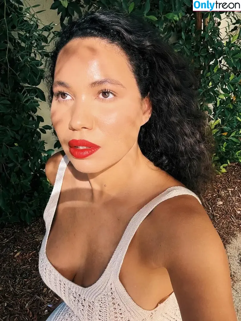 Jurnee Smollett nude photo #0713 (jurneesmollett)
