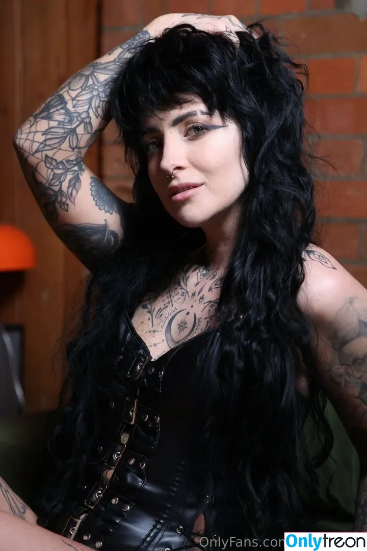 justablaise nude photo #0042 (justblaze)