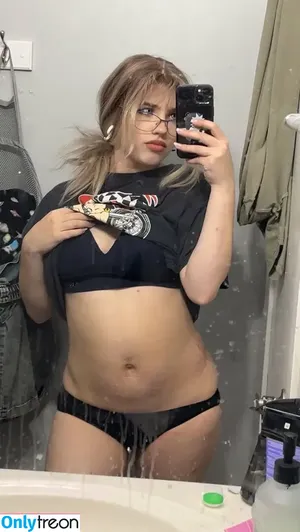 justacosplayer19 / Aidrin / baku.simps / baku_spams / islandboyflyy nude photo #0041