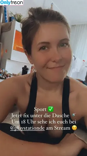 JustBecci / beccisplayground / ilovebitterlife nude photo #0049
