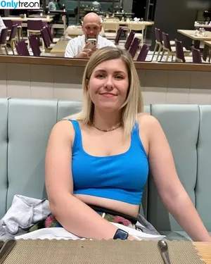 JustBecci / beccisplayground / ilovebitterlife nude photo #0081