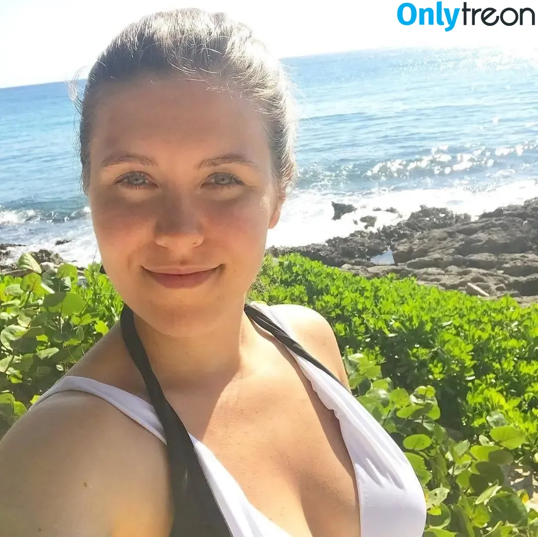 JustBecci / beccisplayground nude photo #0047 (ilovebitterlife)