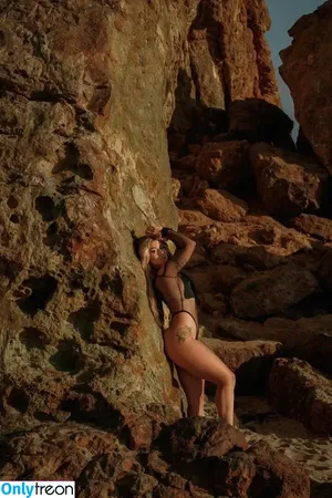 justcharlyy / Call Me Charly / callme.charly nude photo #0002
