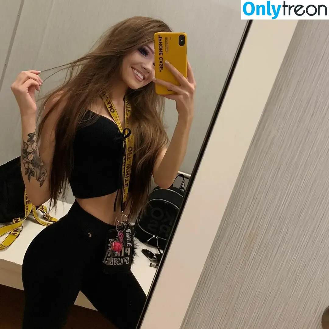 Justfoxii nude photo #0004 (kyleecarterrr)