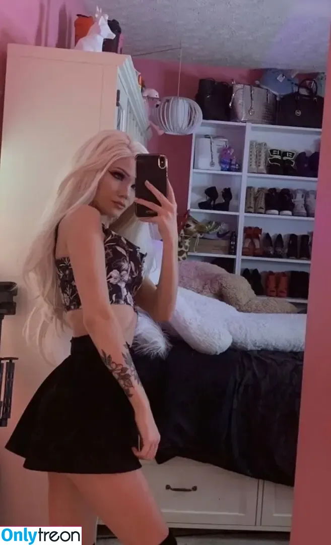 Justfoxii nude photo #0021 (kyleecarterrr)