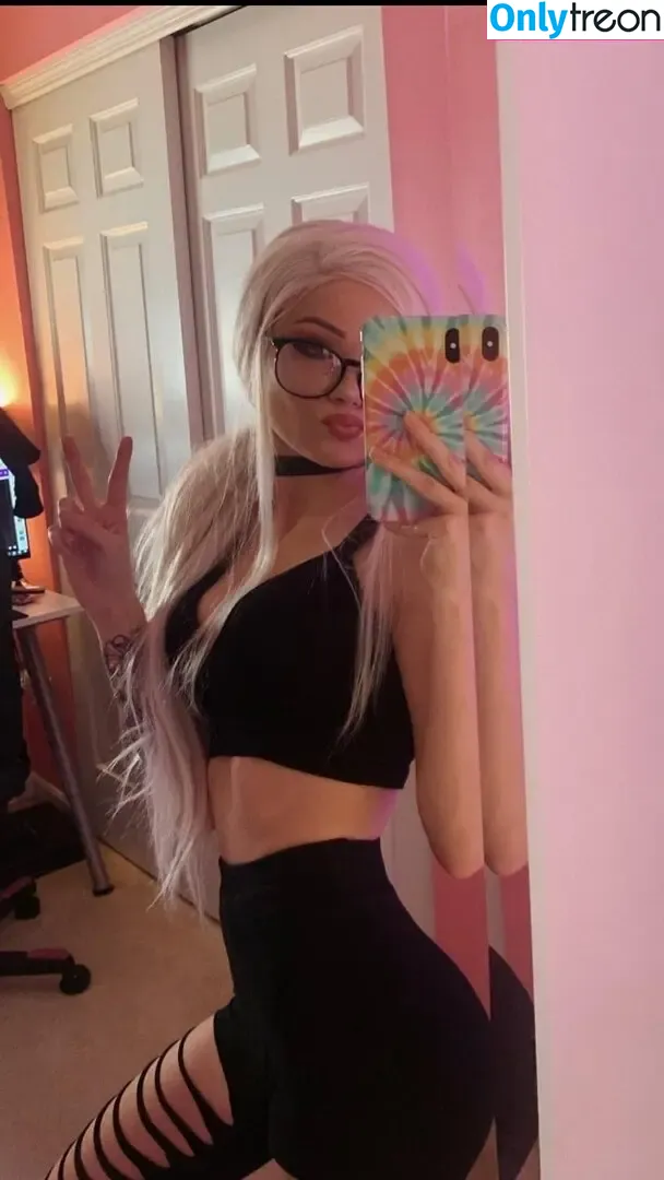 Justfoxii nude photo #0022 (kyleecarterrr)