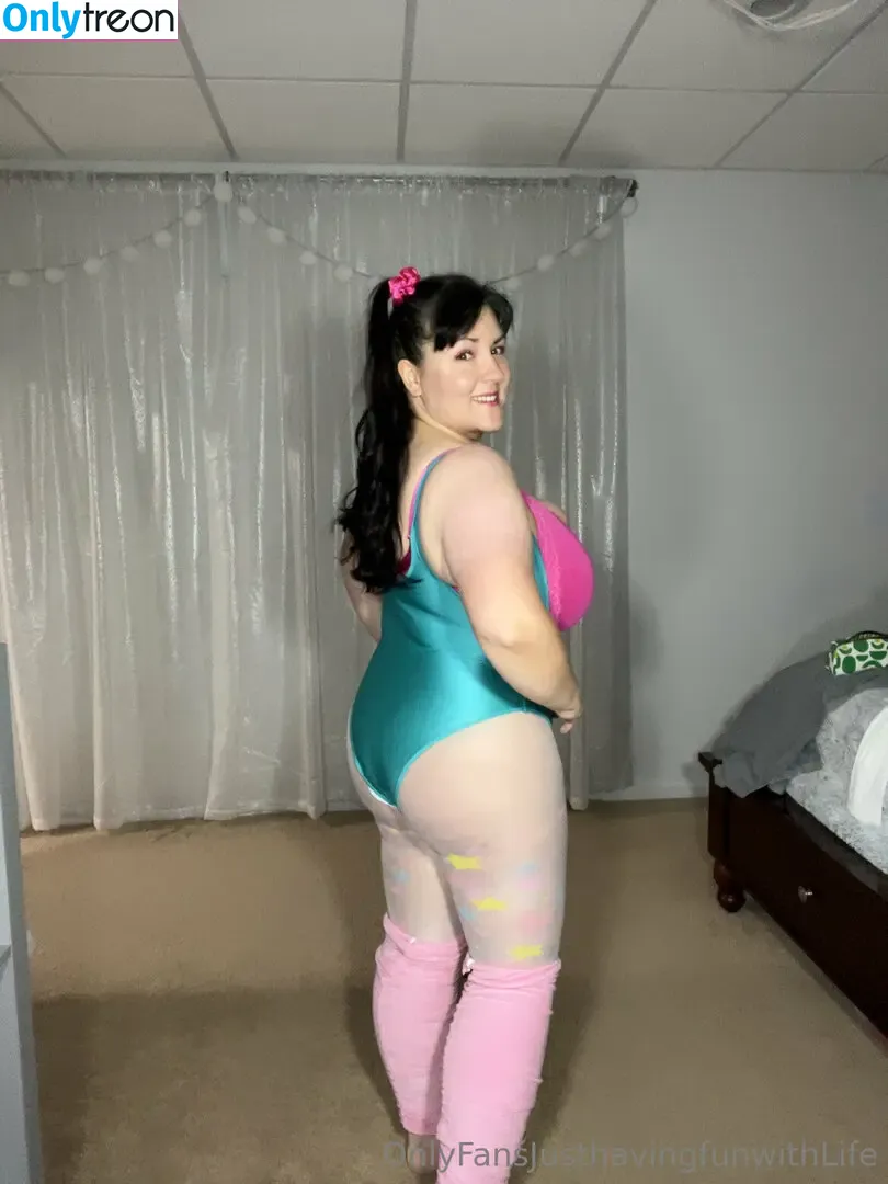 Justhavingfunwithlife nude photo #0149 (happygoluckypyr / just_having_fun_with_lifeagain / justsmilesandjoy)