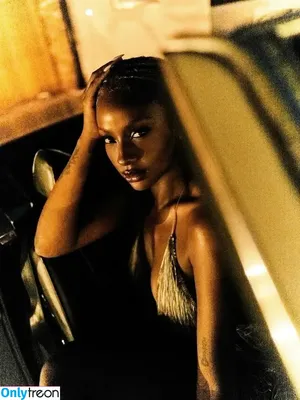 Justine Skye / justineskye / justineskyee nude photo #0213