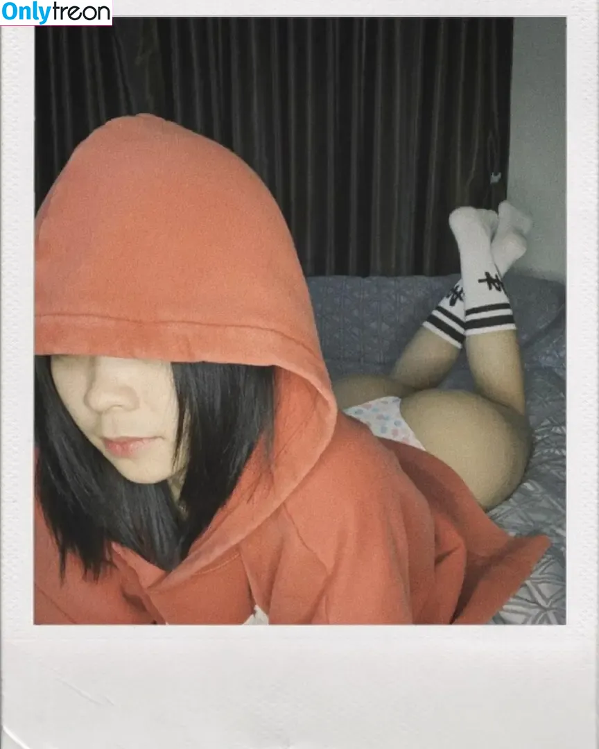 Jutarat_99s nude photo #0042 (Beam_99s)