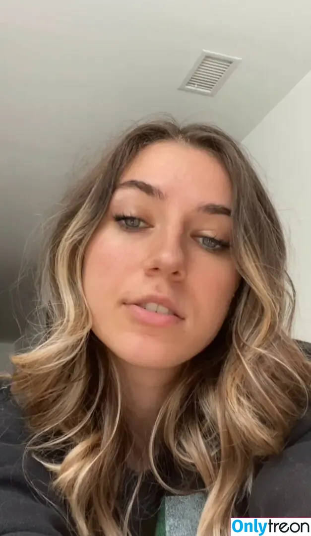 Jvlia_g nude photo #0008 (JVLIA / julia.giunta / jvliaa)