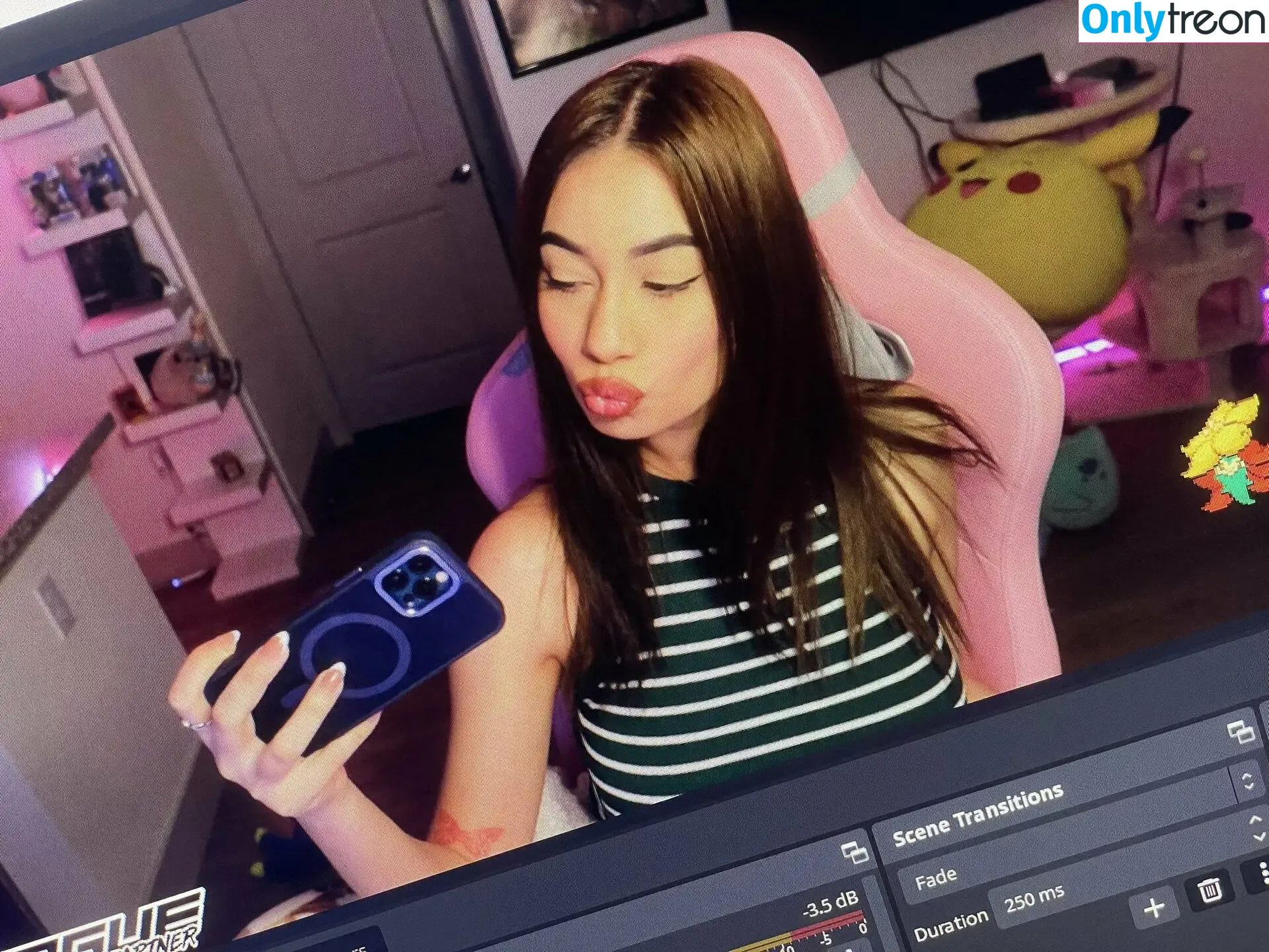 jxcberry nude photo #0009 (yellatmemommy)