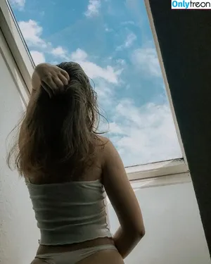  nude photo #0005