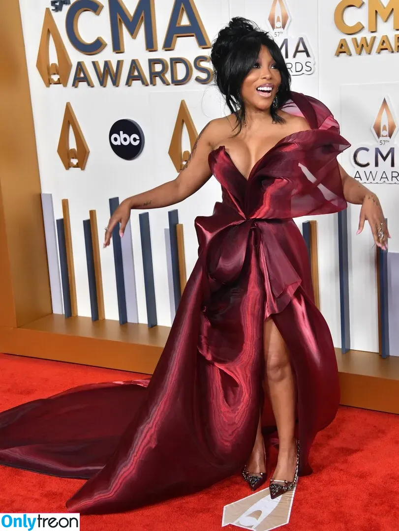 K Michelle голая photo #0042 (kmichelle / kmichellefun / kmichellemusic)