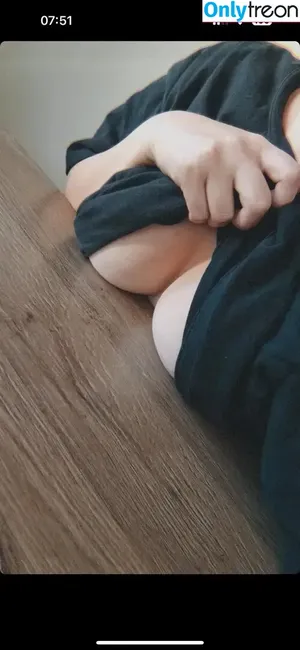 Kaaathastropheee nude photo #0006