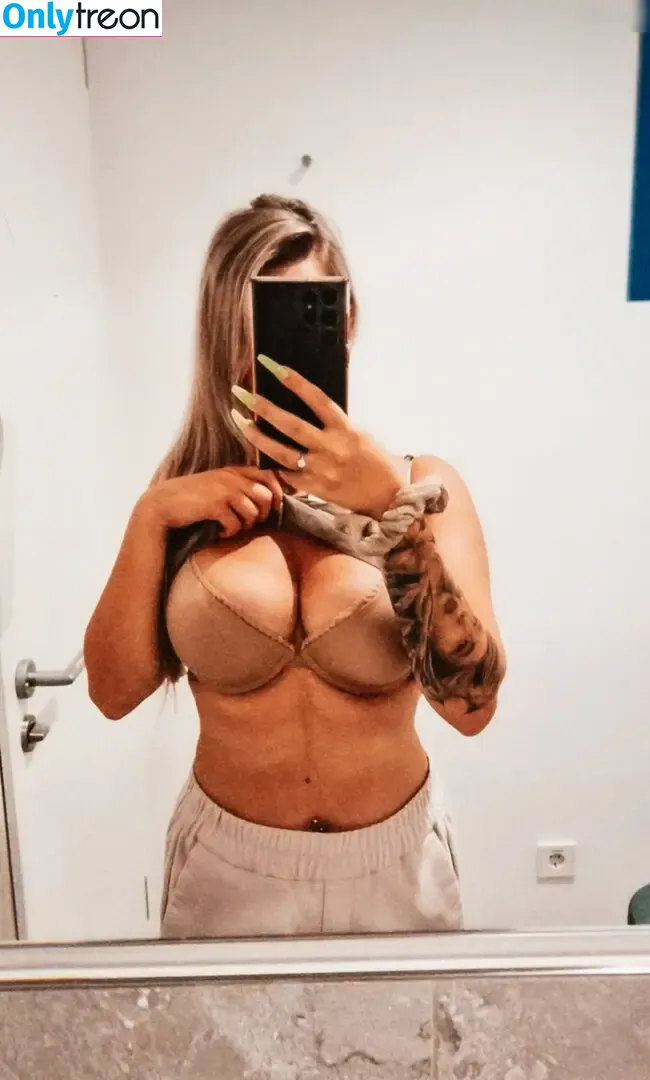 Kaaathastropheee nude photo #0074 (Kaaathastropheee)