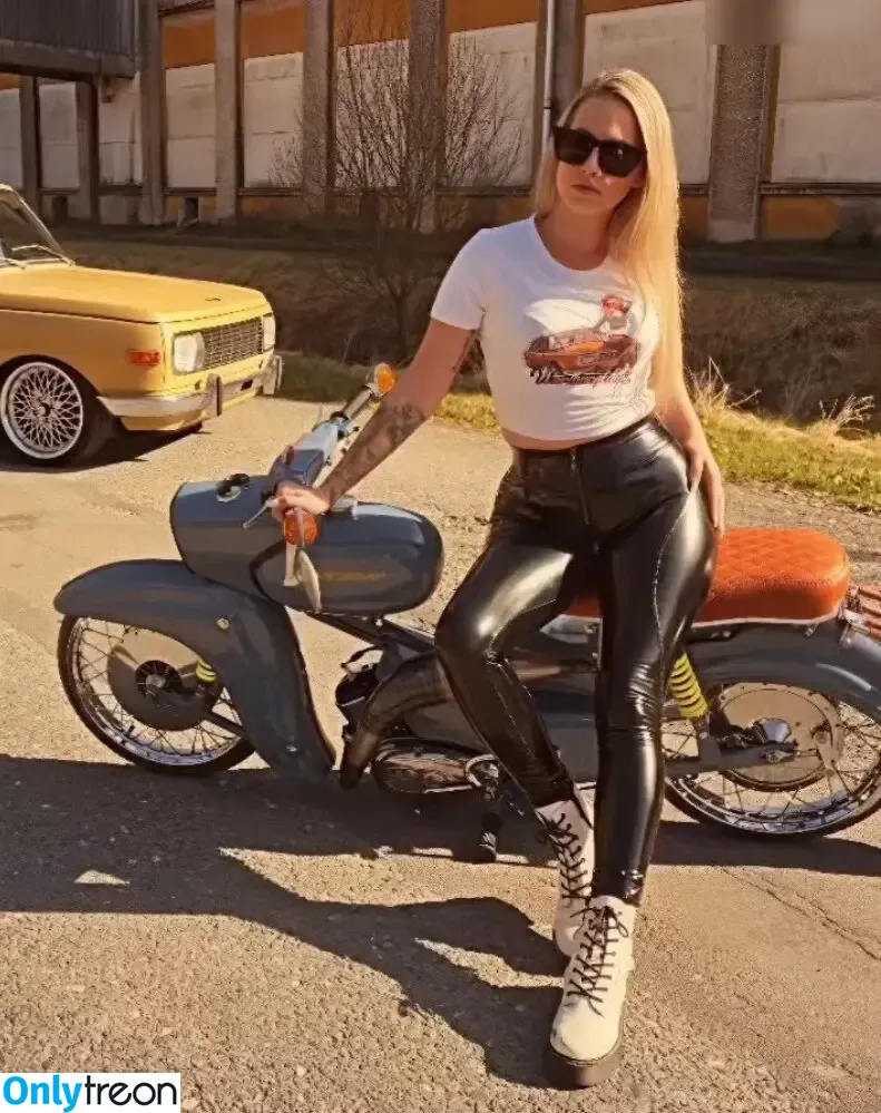 Kaaathastropheee nude photo #0100 (Kaaathastropheee)