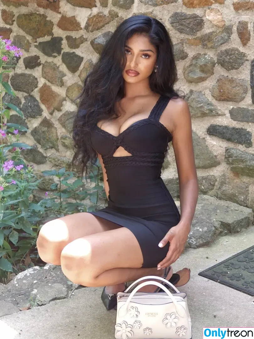 Kaaviya Sambasivam nude photo #0104 (kaavikiwi)