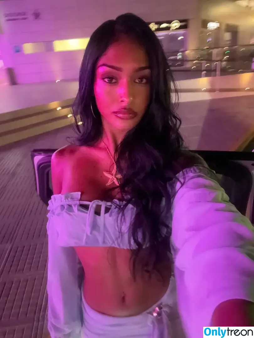 Kaaviya Sambasivam nude photo #0113 (kaavikiwi)