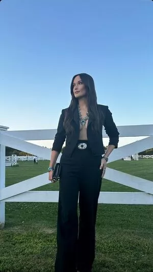 Kacey Musgraves / heavenlyyhazel / spaceykacey nude photo #0156